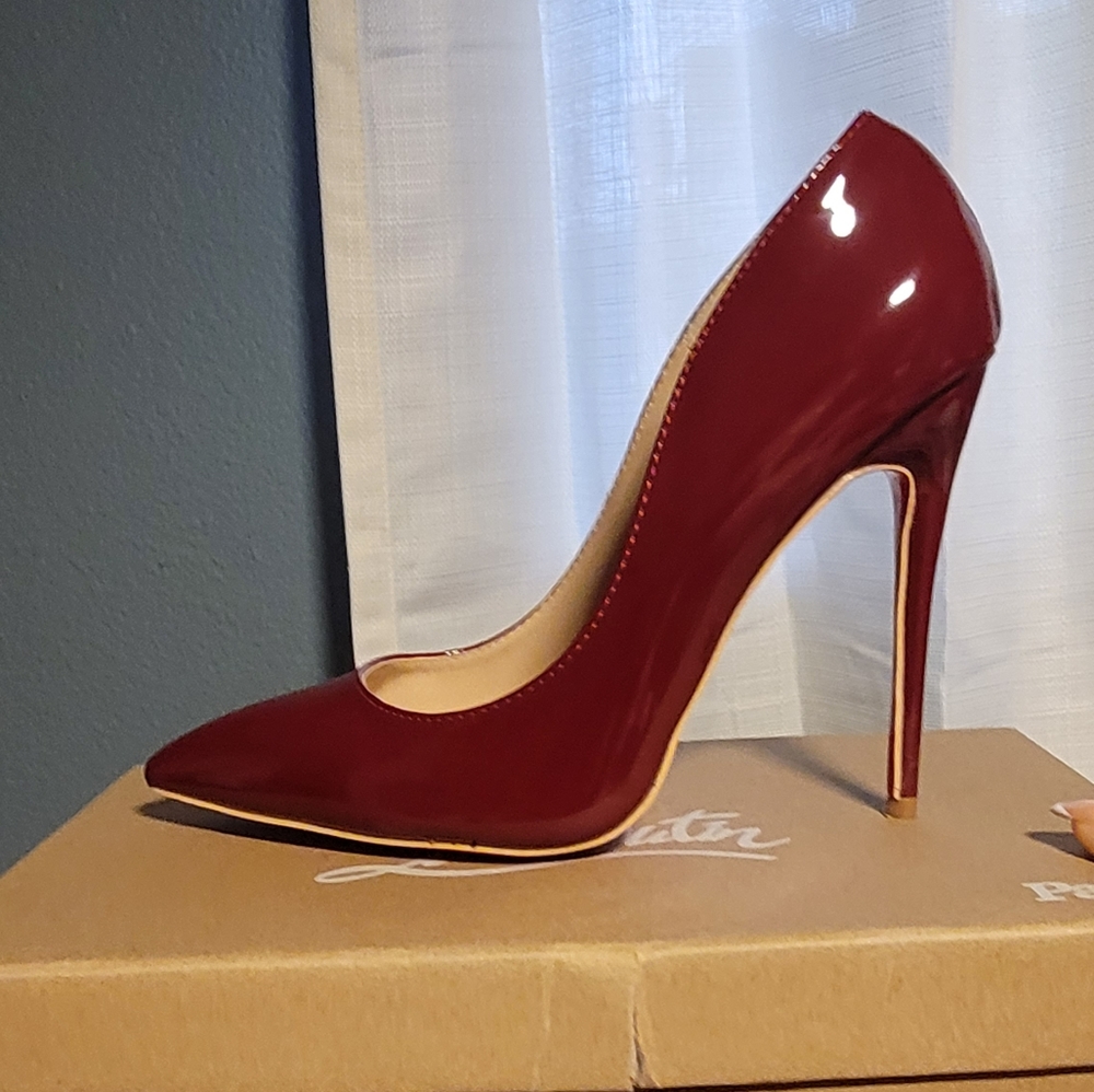 Christian Louboutin So Kate